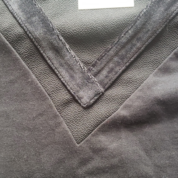 Free Generation sweatshirt - Picture 8 of 9